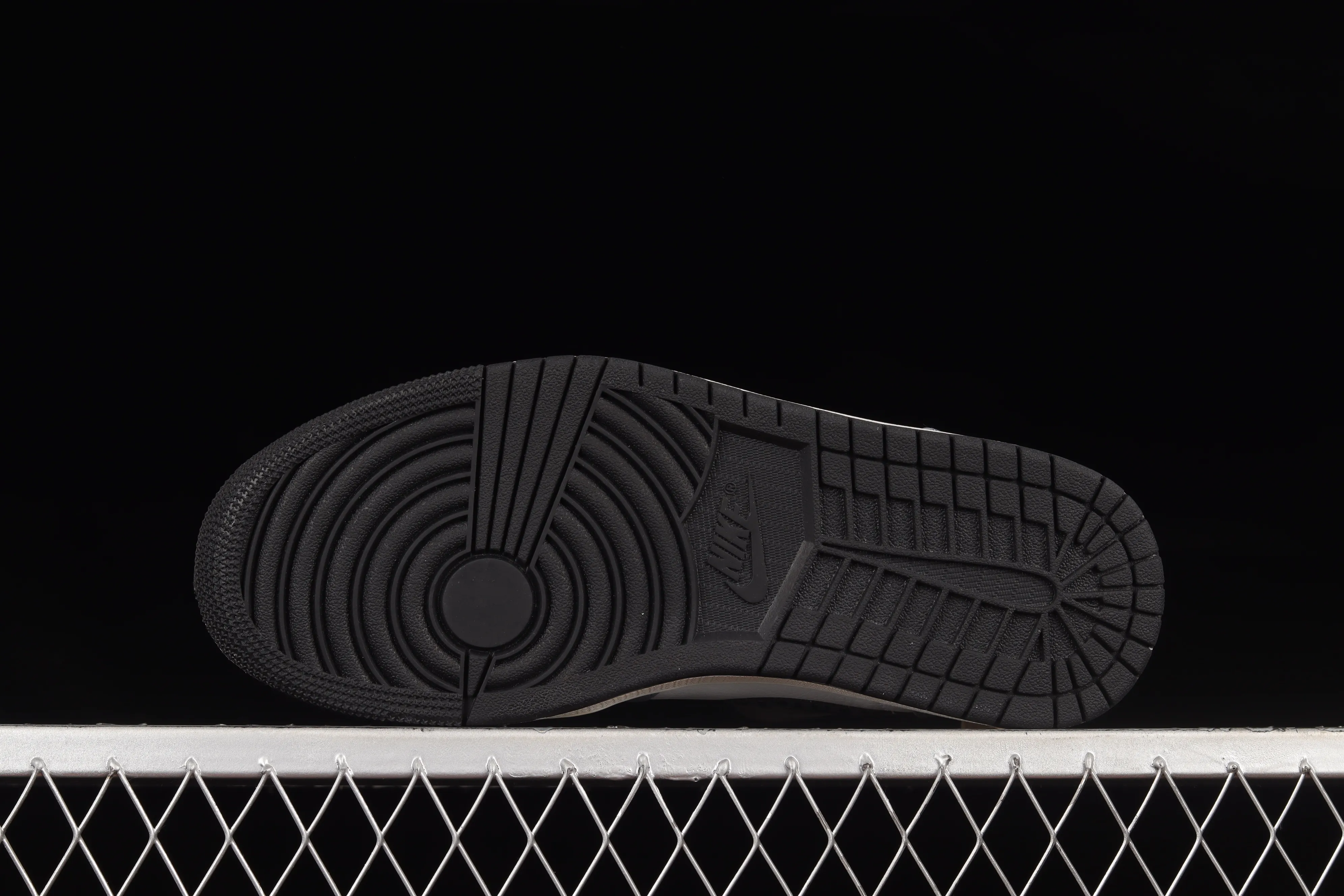 All Categories Air Jordan Jordan Series Basketball Shoes Air Jordan 1 Mid Air Jordan 1 Mid AJ1 Joe 1 Year of the Tiger Customized Chinese Basketball Shoes 554724-170